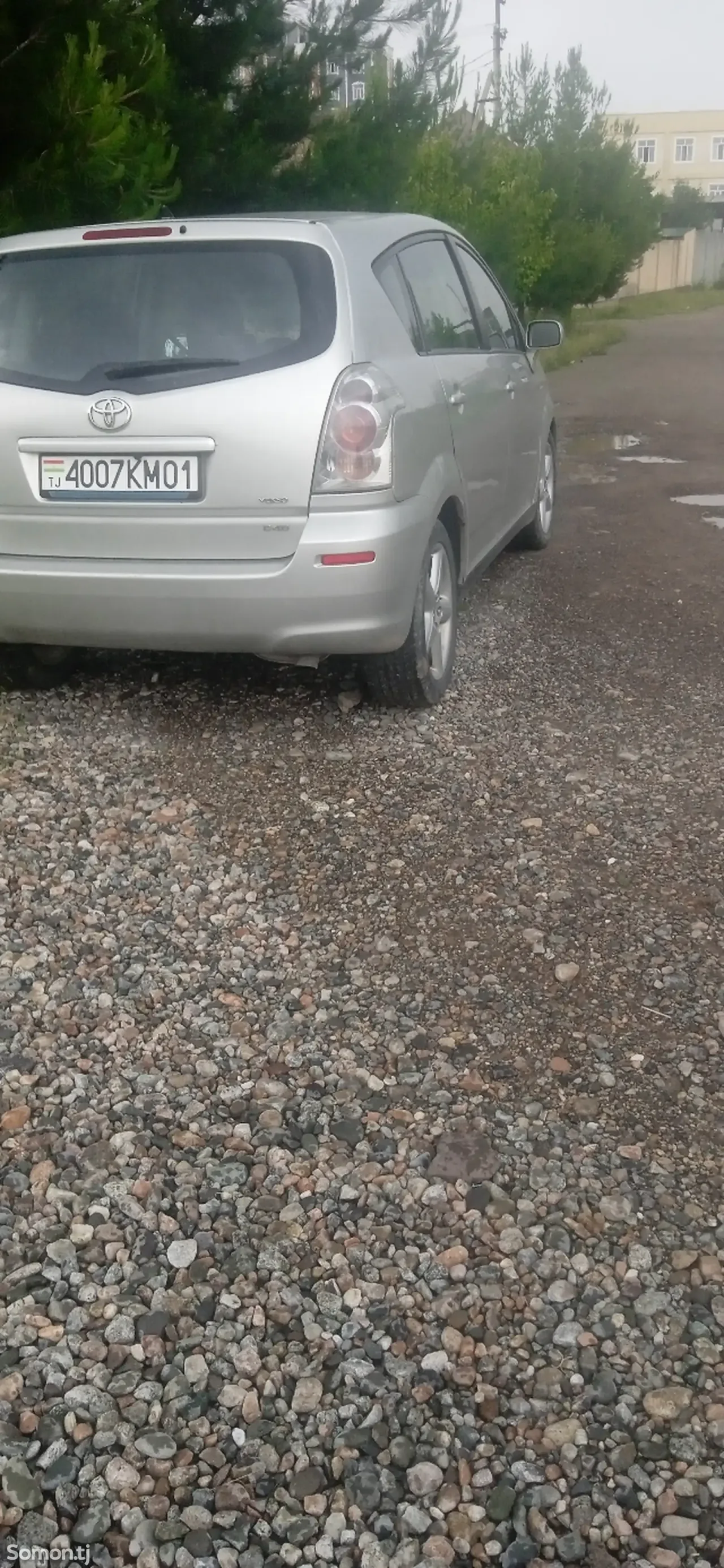 Toyota Avensis Verso 2006 · 2.2 MT