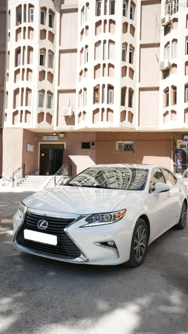 Lexus ES series 2015 · 3.0 AT