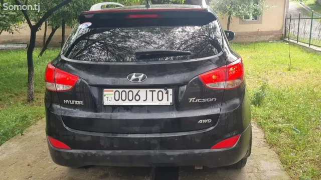 Hyundai Tucson 2011 · 2.0 AT