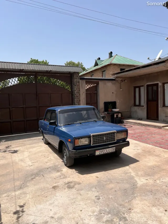 Lada (ВАЗ) 2107 2005 · 1.6 MT