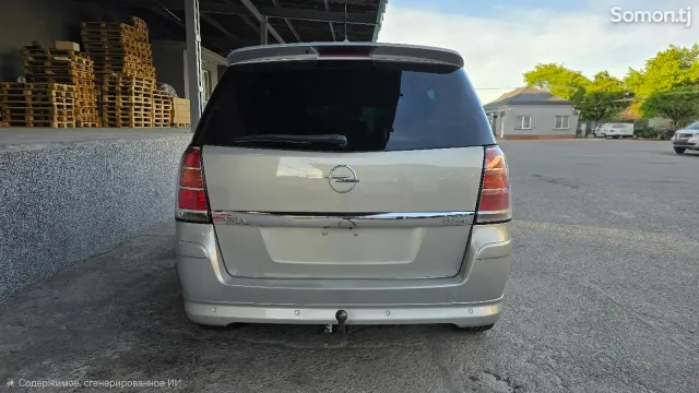 Opel Zafira 2006 · 2.2 AT
