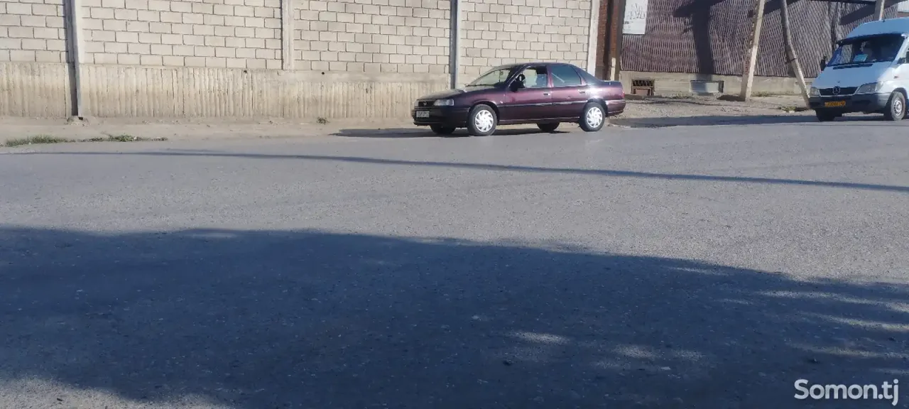 Opel Vectra A 1995 · 1.6 MT