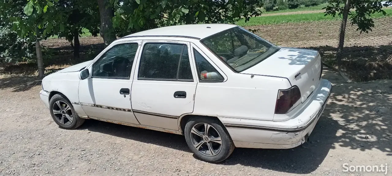 Daewoo Nexia 1996 · 1.6 MT