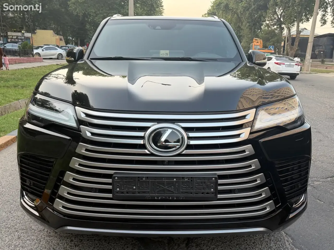 Lexus LX series 2022 · 5.0 AT
