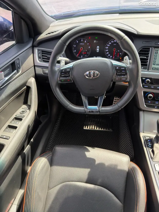 Hyundai Sonata 2015 · 2.0 AT