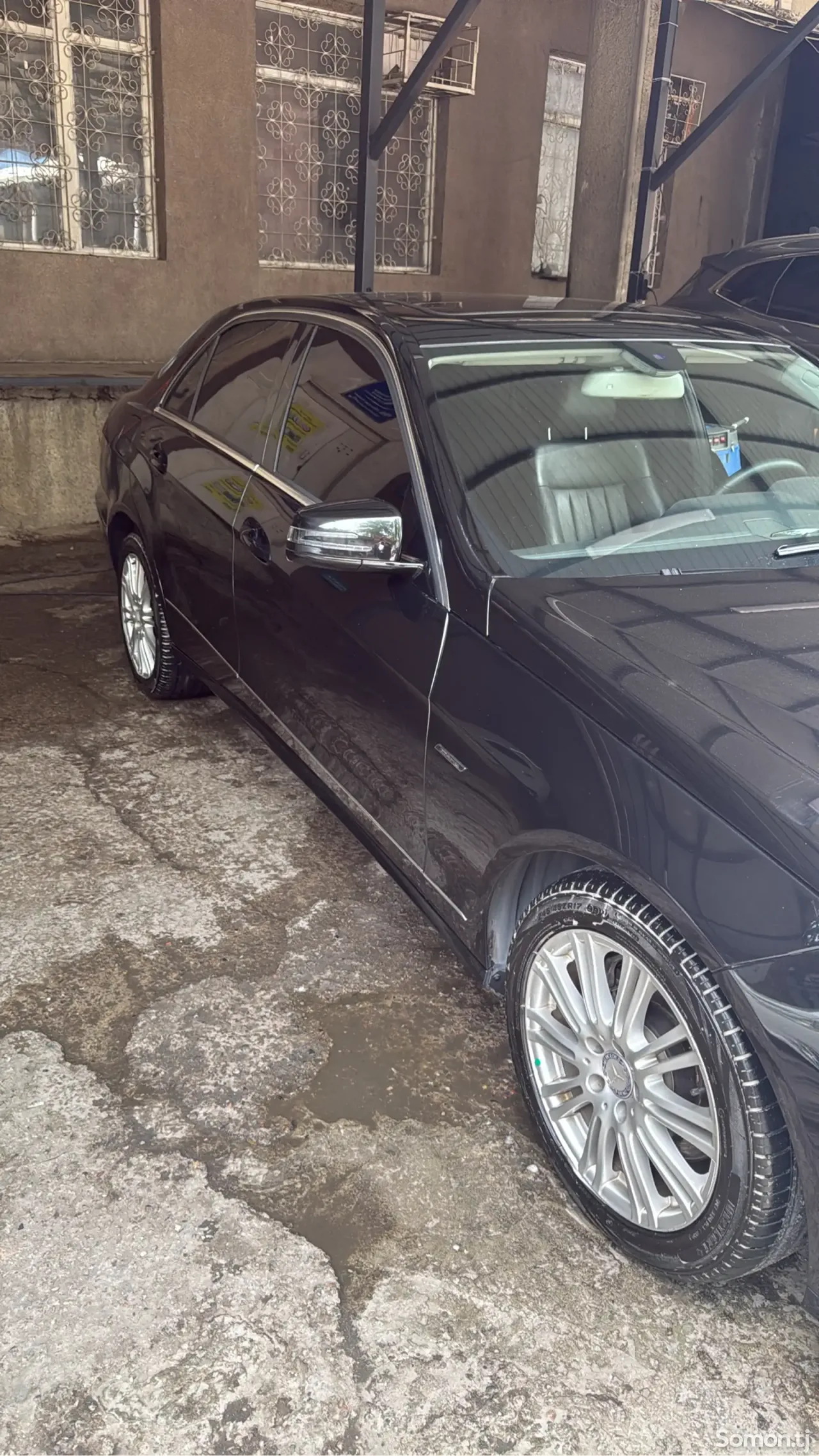 Mercedes-Benz E class 2011 · 3.0 AT