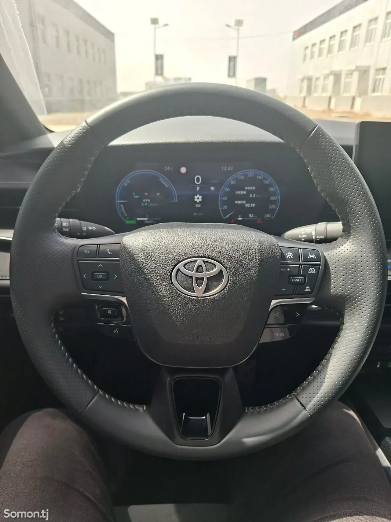 Toyota Camry 2025 · 2.0 AT