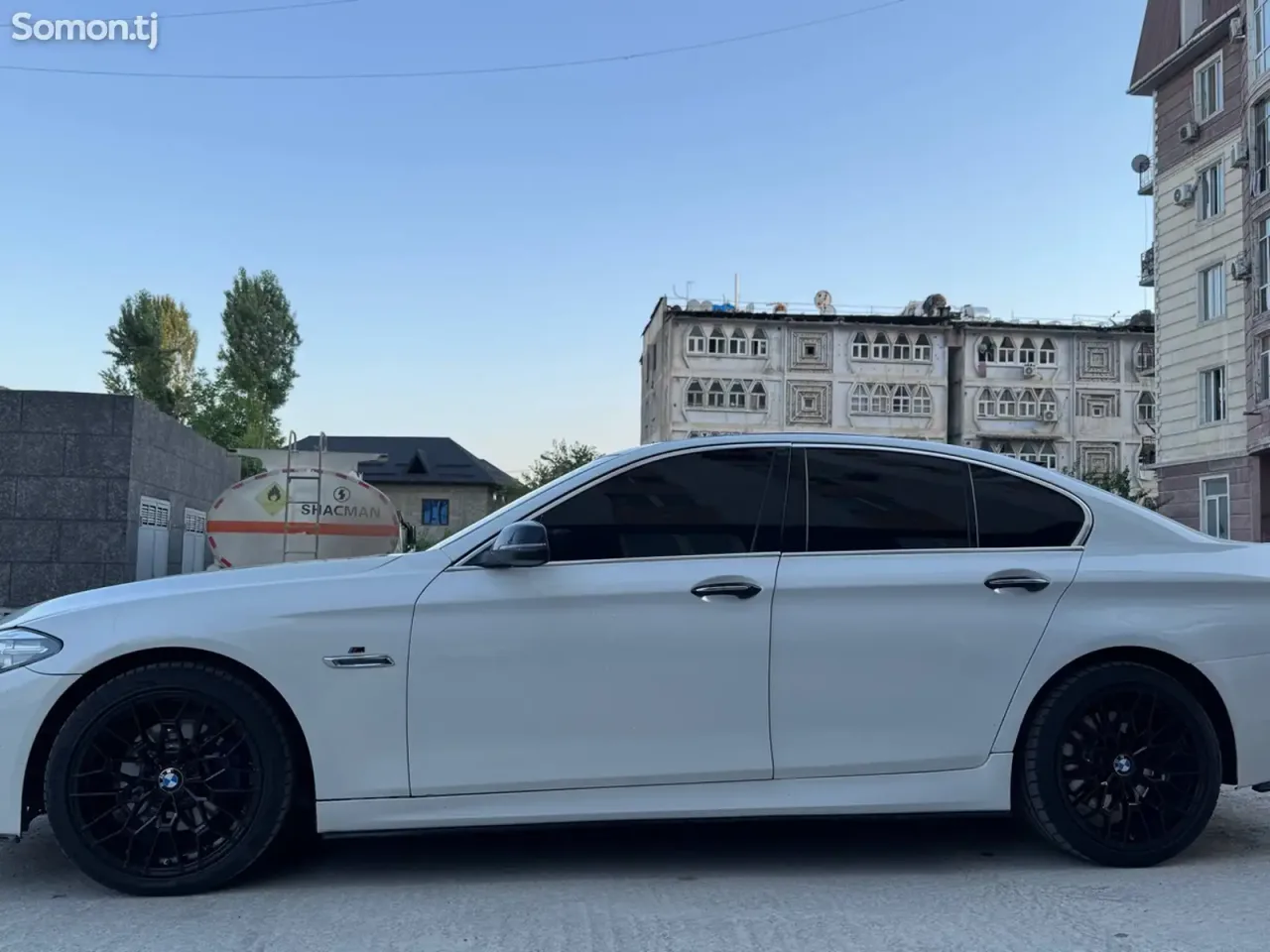 BMW 5 series 2015 · 2.8 AT
