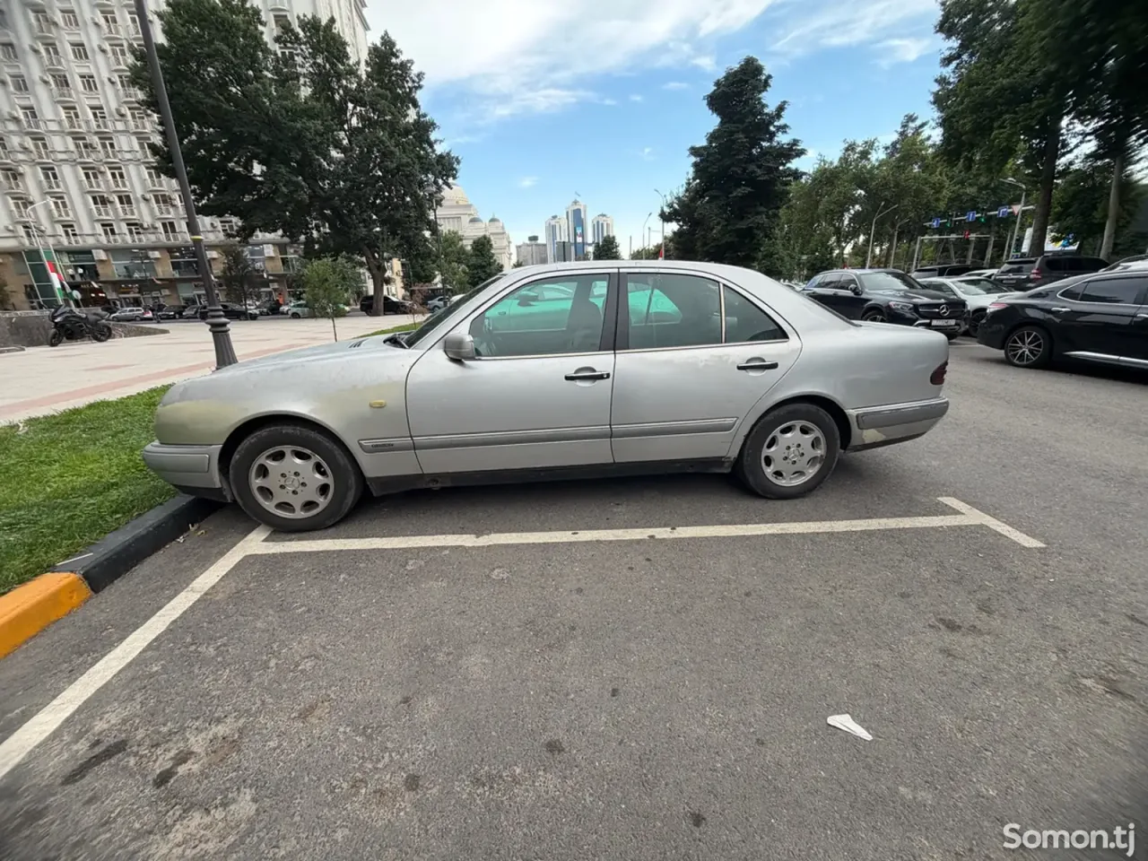 Mercedes-Benz E class 1997 · 2.3 AT