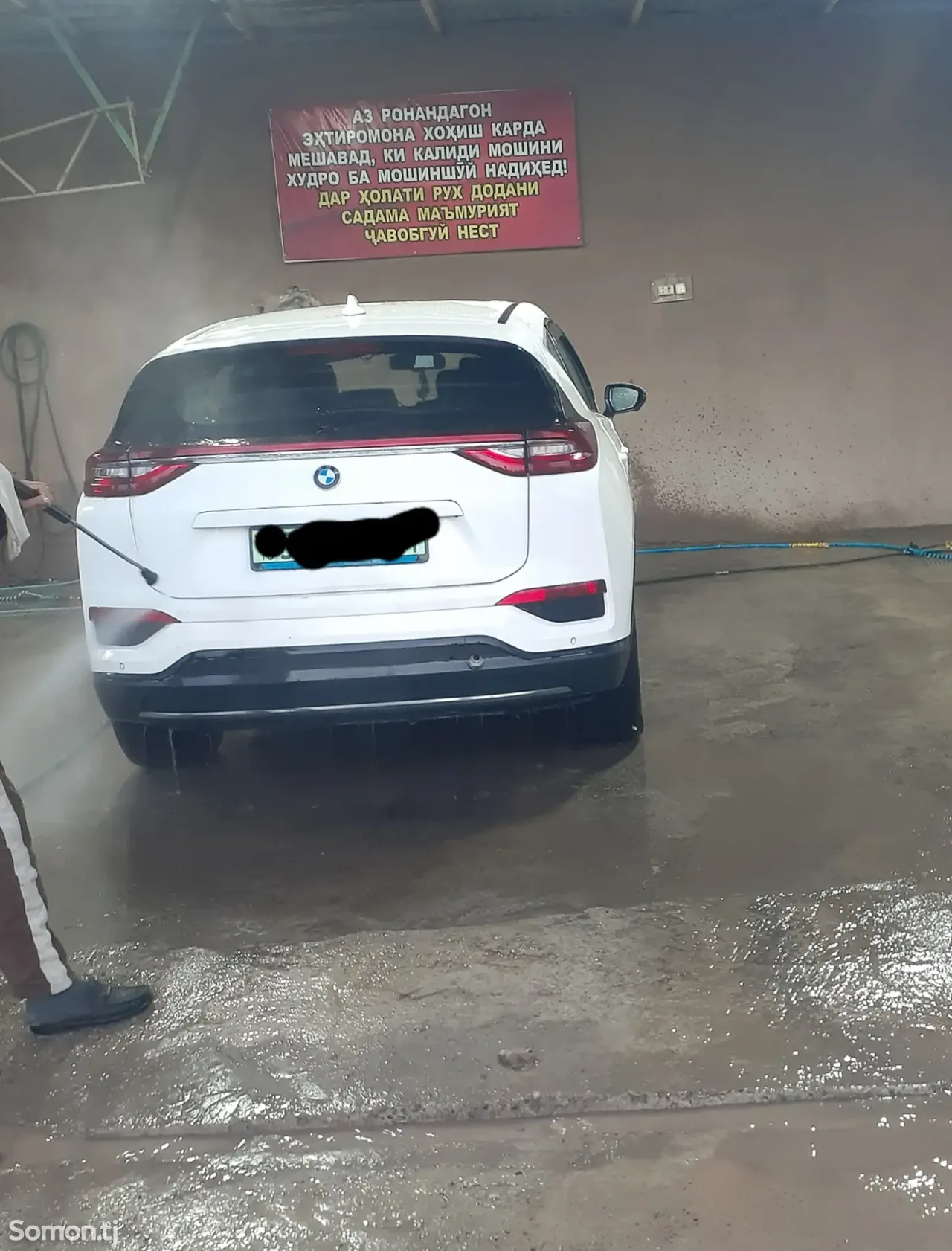 Hongqi E-HS3 2020 · AT