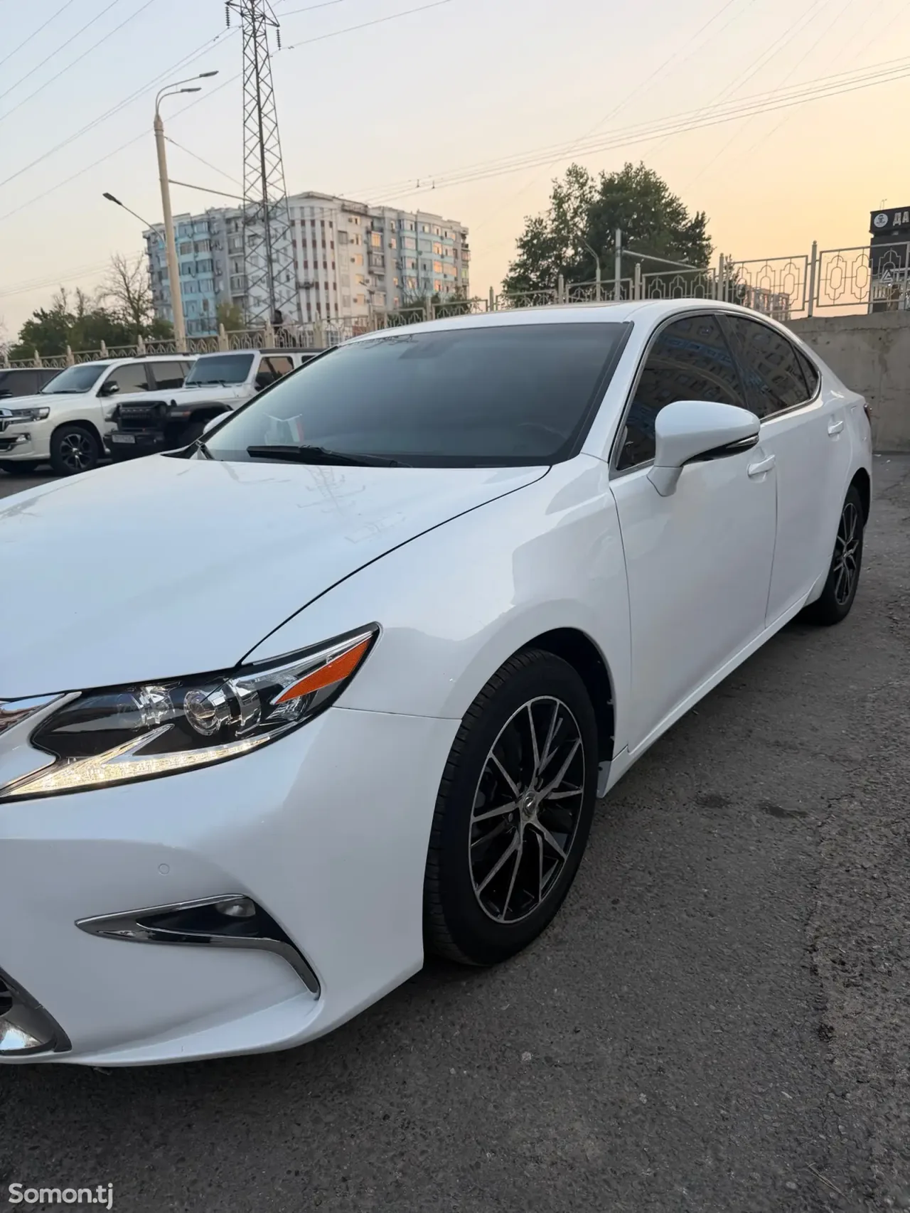 Lexus ES series 2014 · 3.5 AT