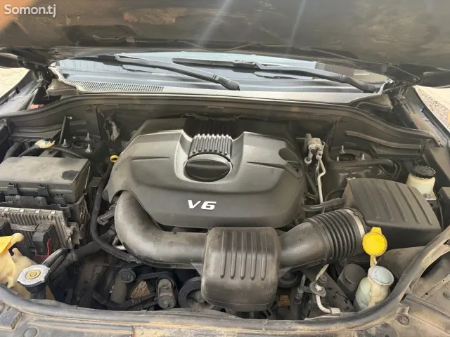Jeep Cherokee 2014 · 3.6 AT