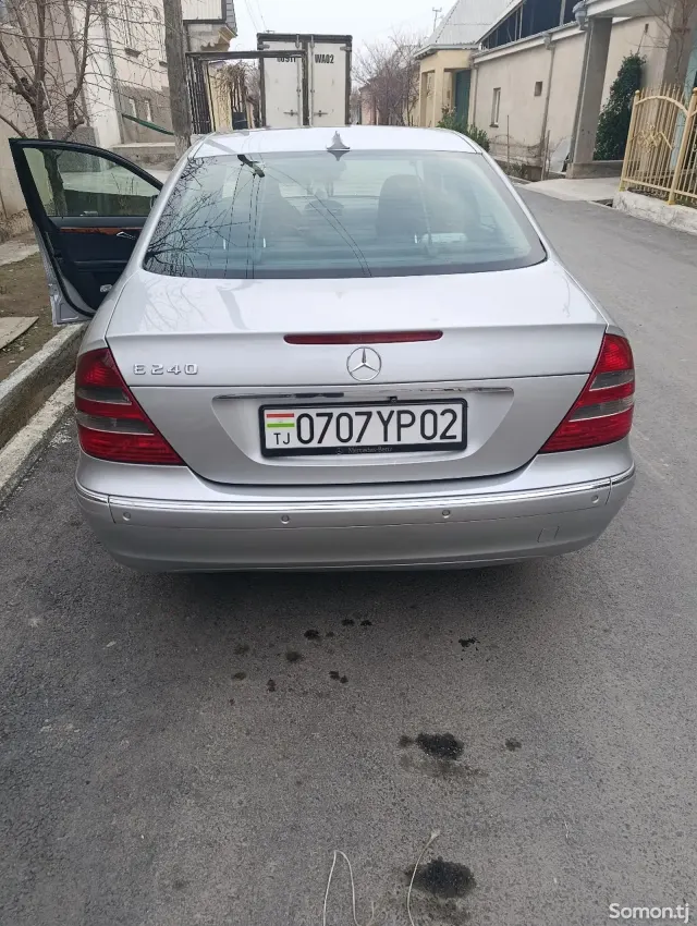 Mercedes-Benz E class 2002 · 2.4 AT