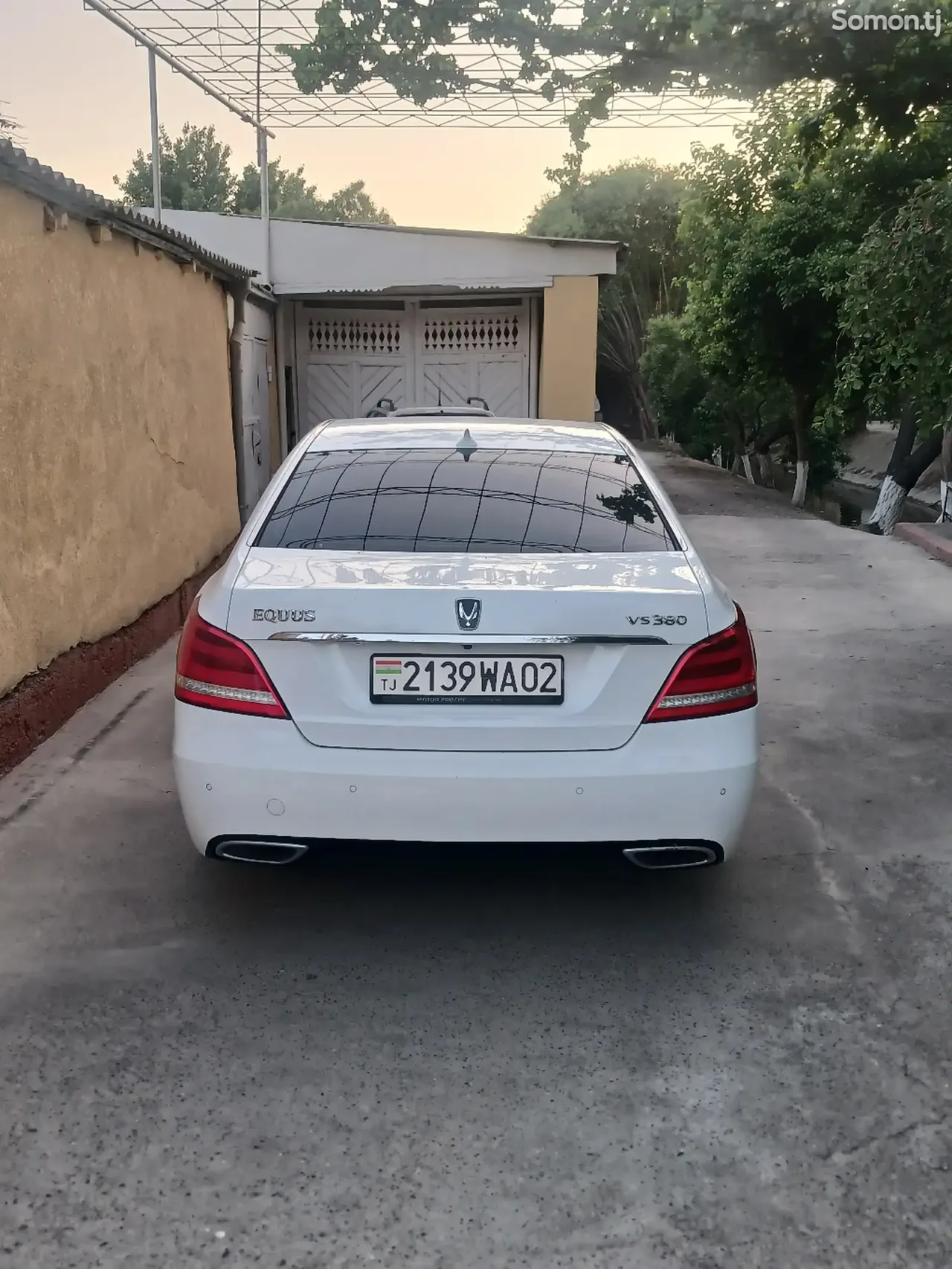 Hyundai Equus 2013 · 3.8 AT