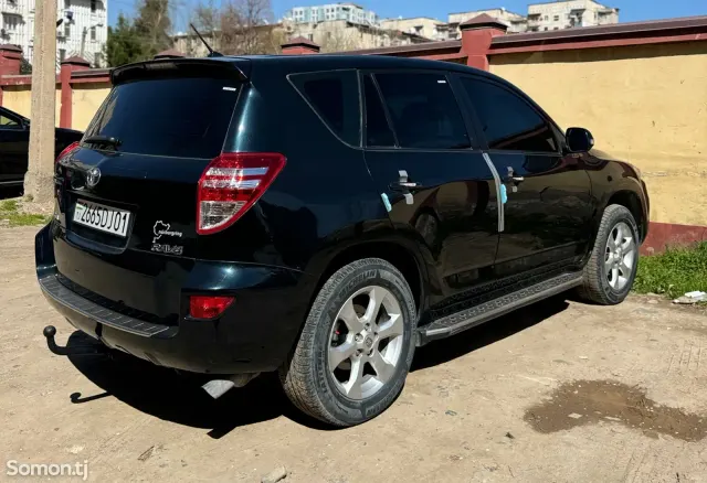 Toyota RAV 4 2012 · 2.0 AT
