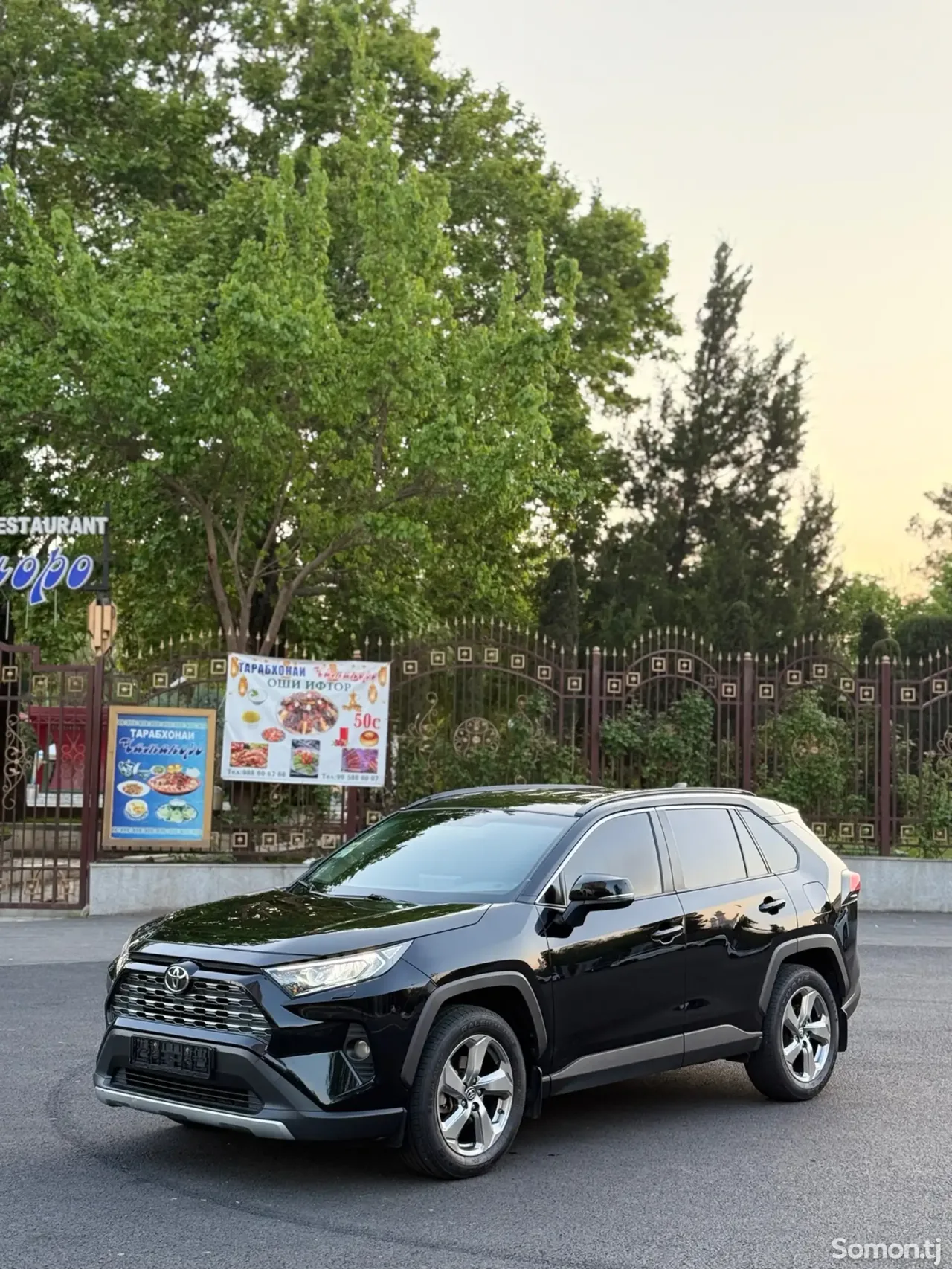 Toyota RAV 4 2020 · 2.5 AT