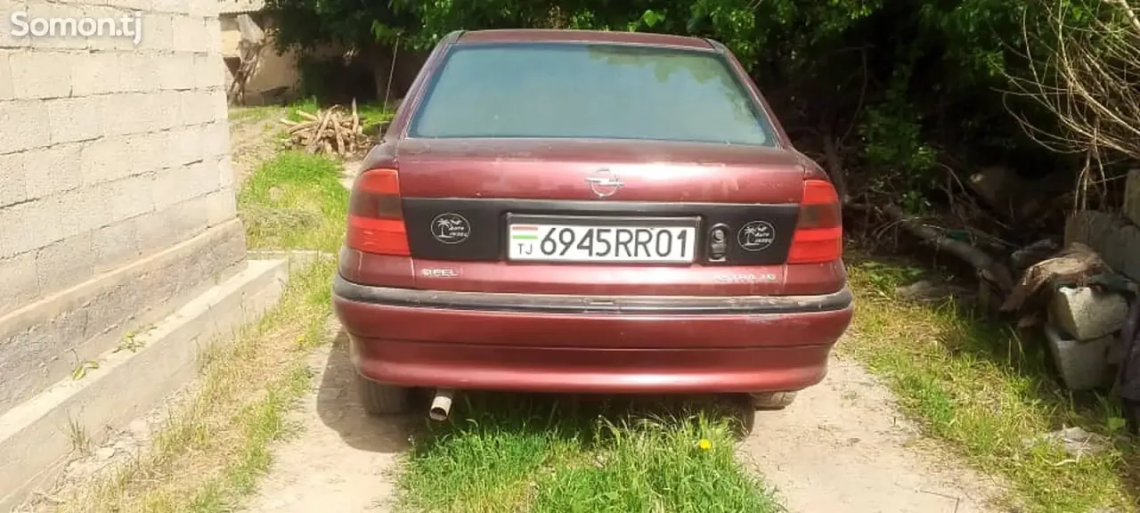 Opel Astra F 1994 · 1.6 MT
