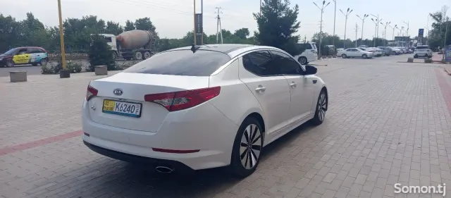 Kia K5 2012 · 2.0 AT
