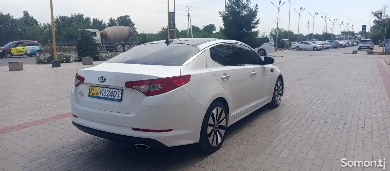 Kia K5 2012 · 2.0 AT