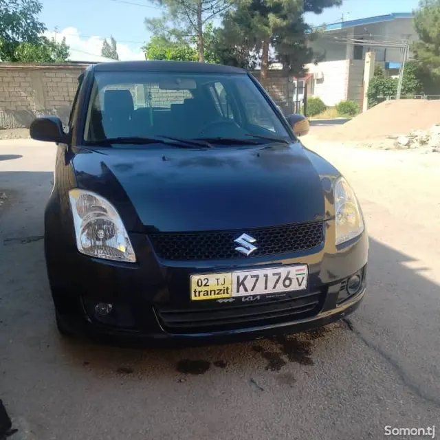 Suzuki Swift 2010 · 1.3 AT