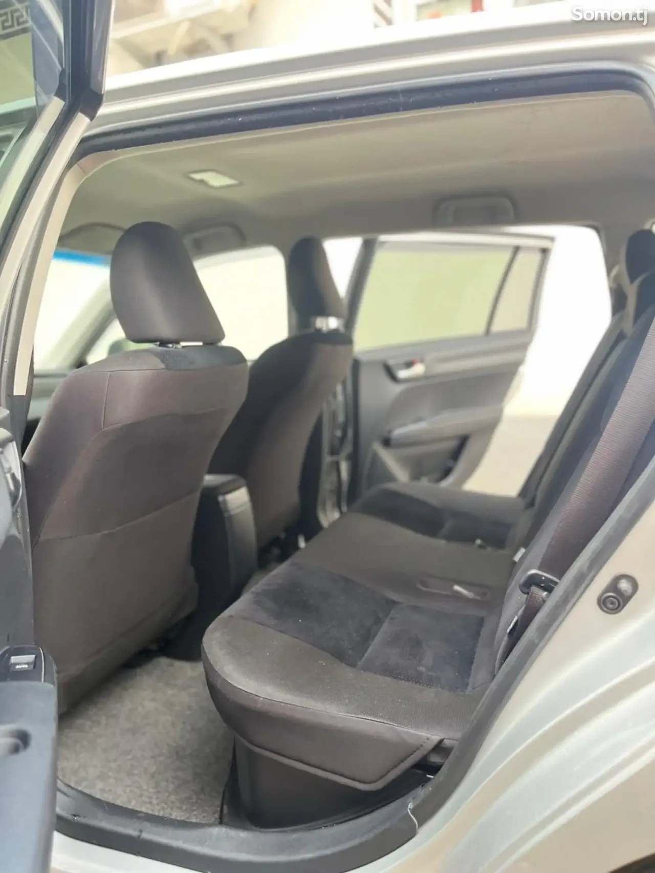 Toyota Fielder 2015 · 1.5 AT