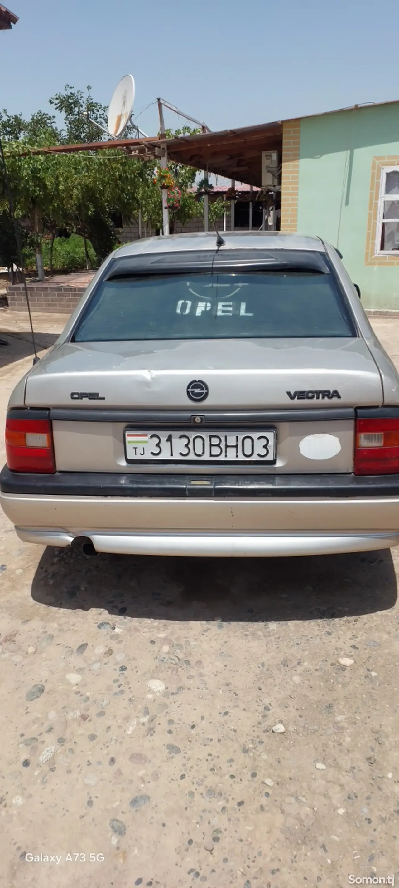 Opel Vectra A 1994 · 1.6 MT