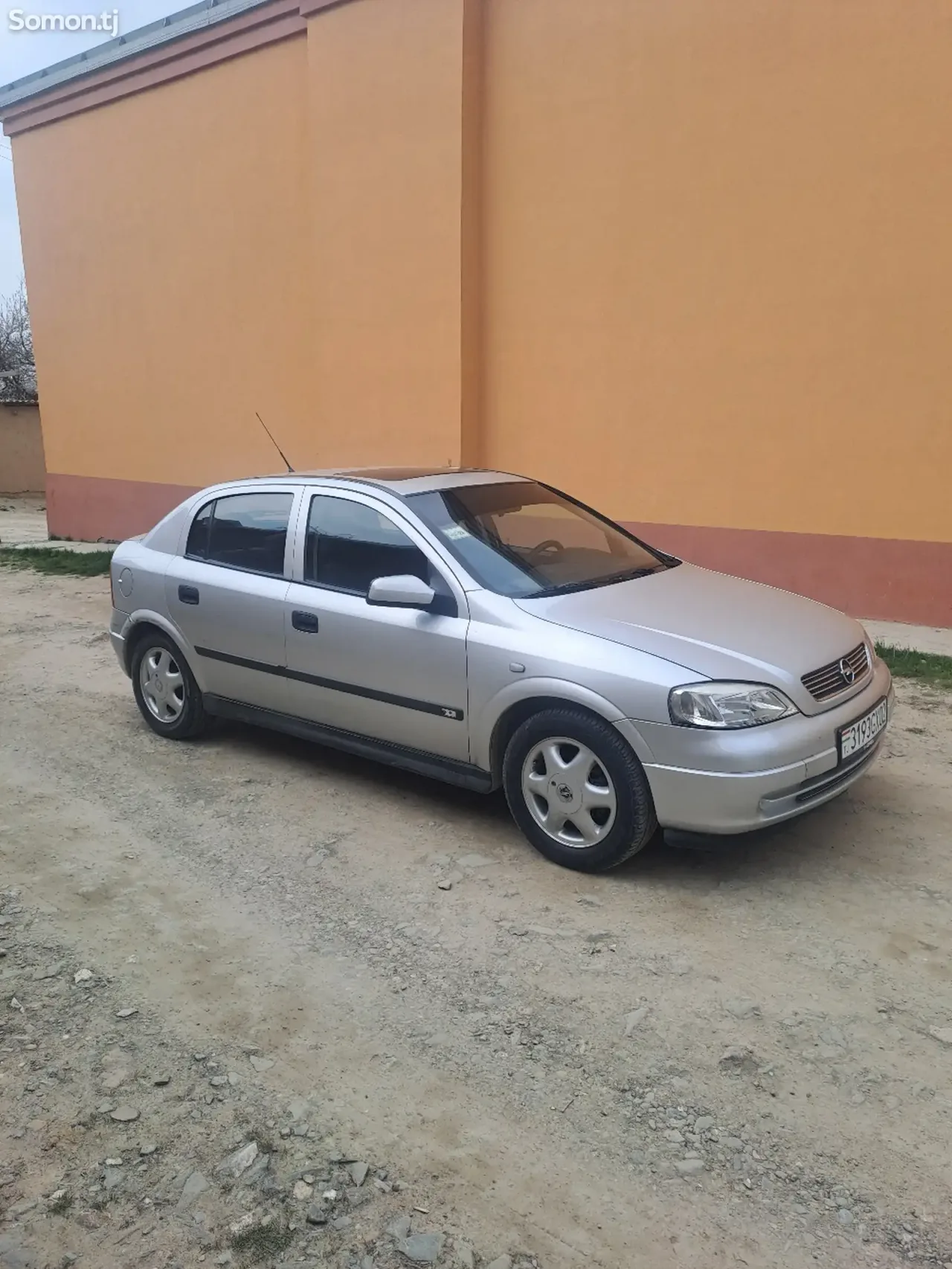 Opel Astra G 1998 · 1.6 MT