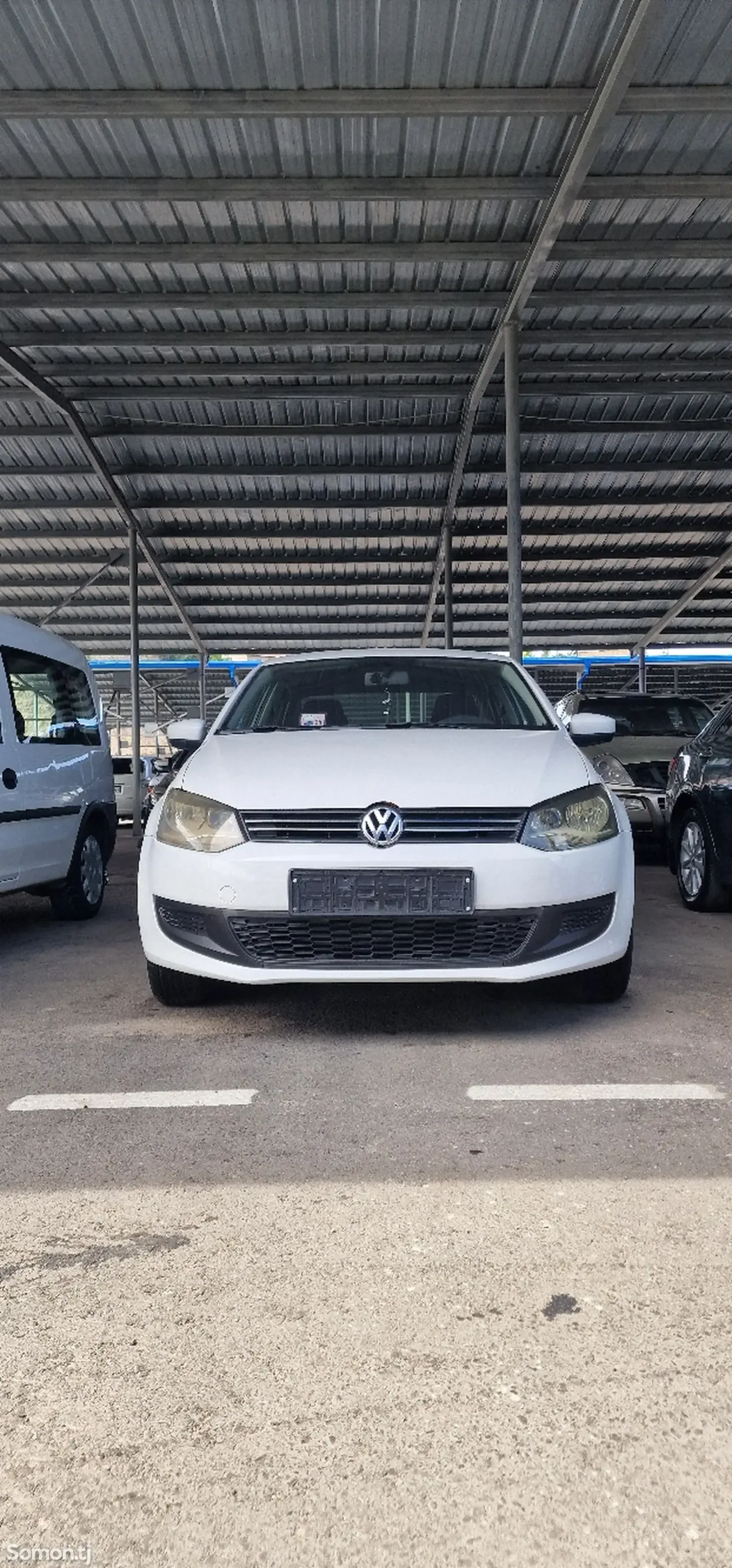 Volkswagen Polo 2014 · 1.6 MT