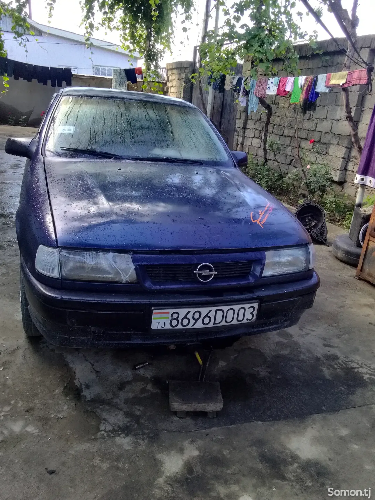 Opel Vectra A 1992 · 1.6 MT