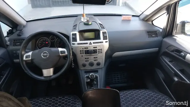 Opel Zafira 2008 · 1.8 MT