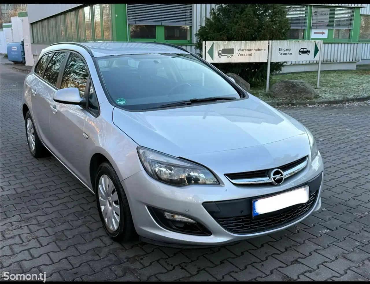 Opel Astra J 2015 · 1.6 MT