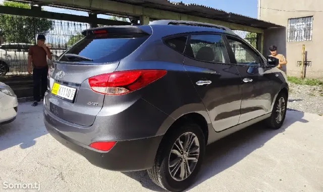 Hyundai Tucson 2014 · 2.0 AT
