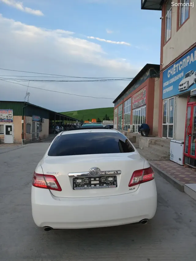 Toyota Camry 2011 · 3.5 AT