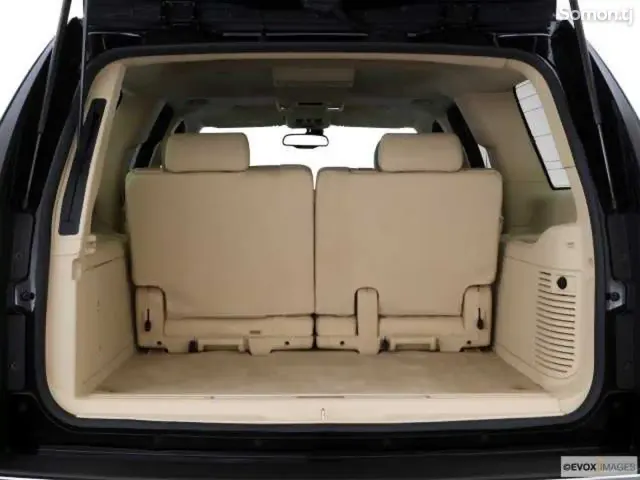 Cadillac Другая модель 2007 · 6.2 AT