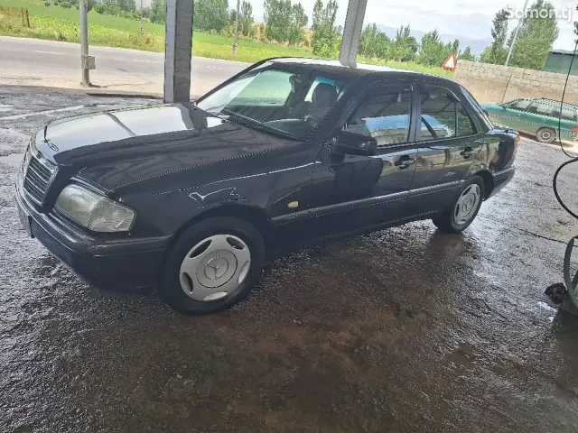 Mercedes-Benz C class 1995 · 1.8 MT