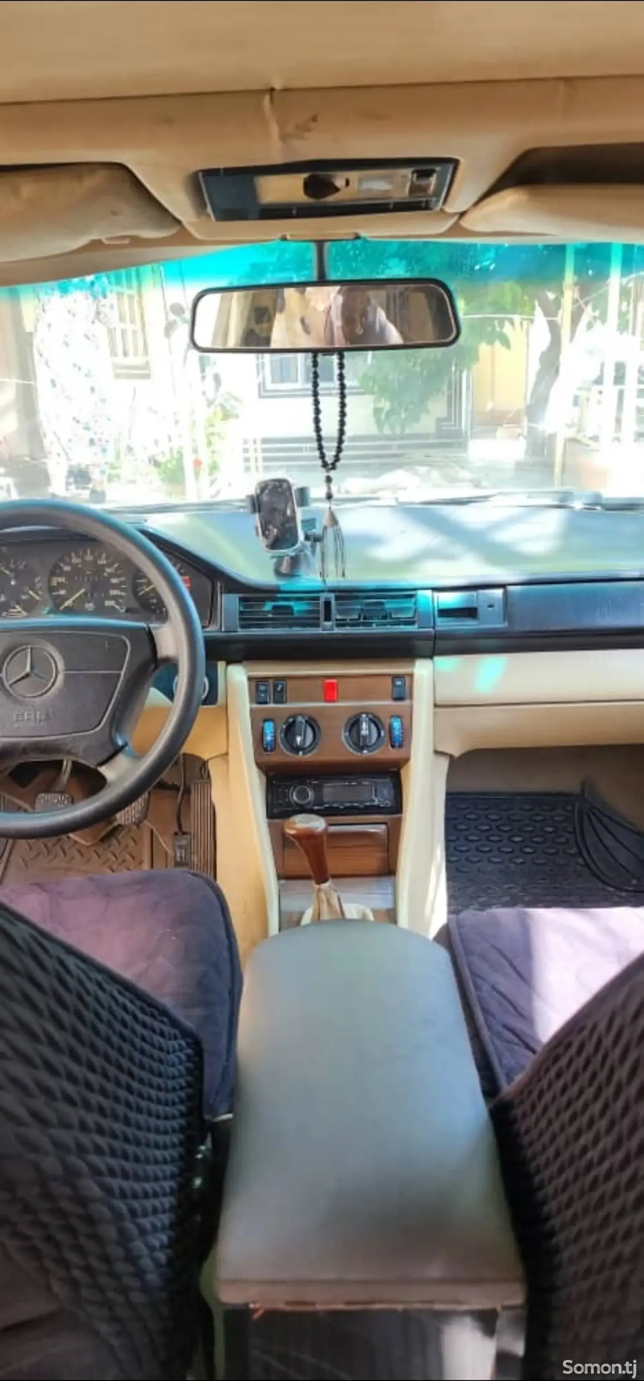 Mercedes-Benz W124 1987 · 1.8 MT