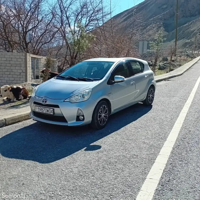 Toyota Aqua 2014 · 1.5 AT