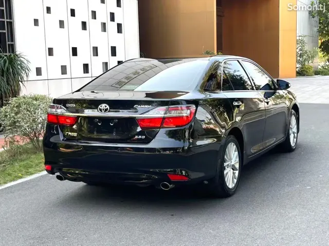 Toyota Camry 2015 · 2.5 AT