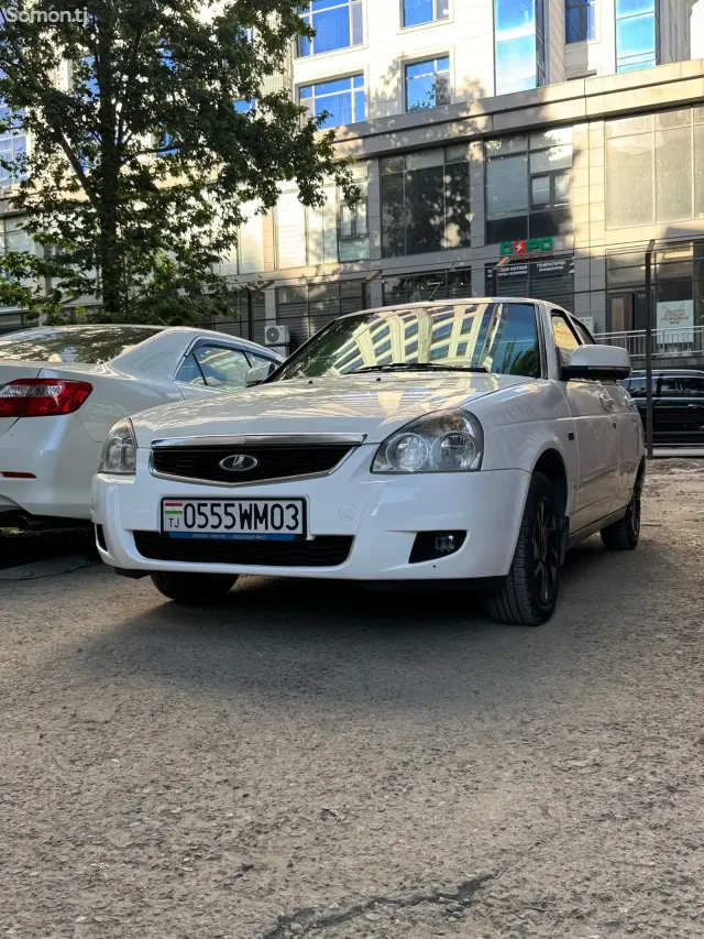 Lada (ВАЗ) Priora 2015 · 1.6 MT