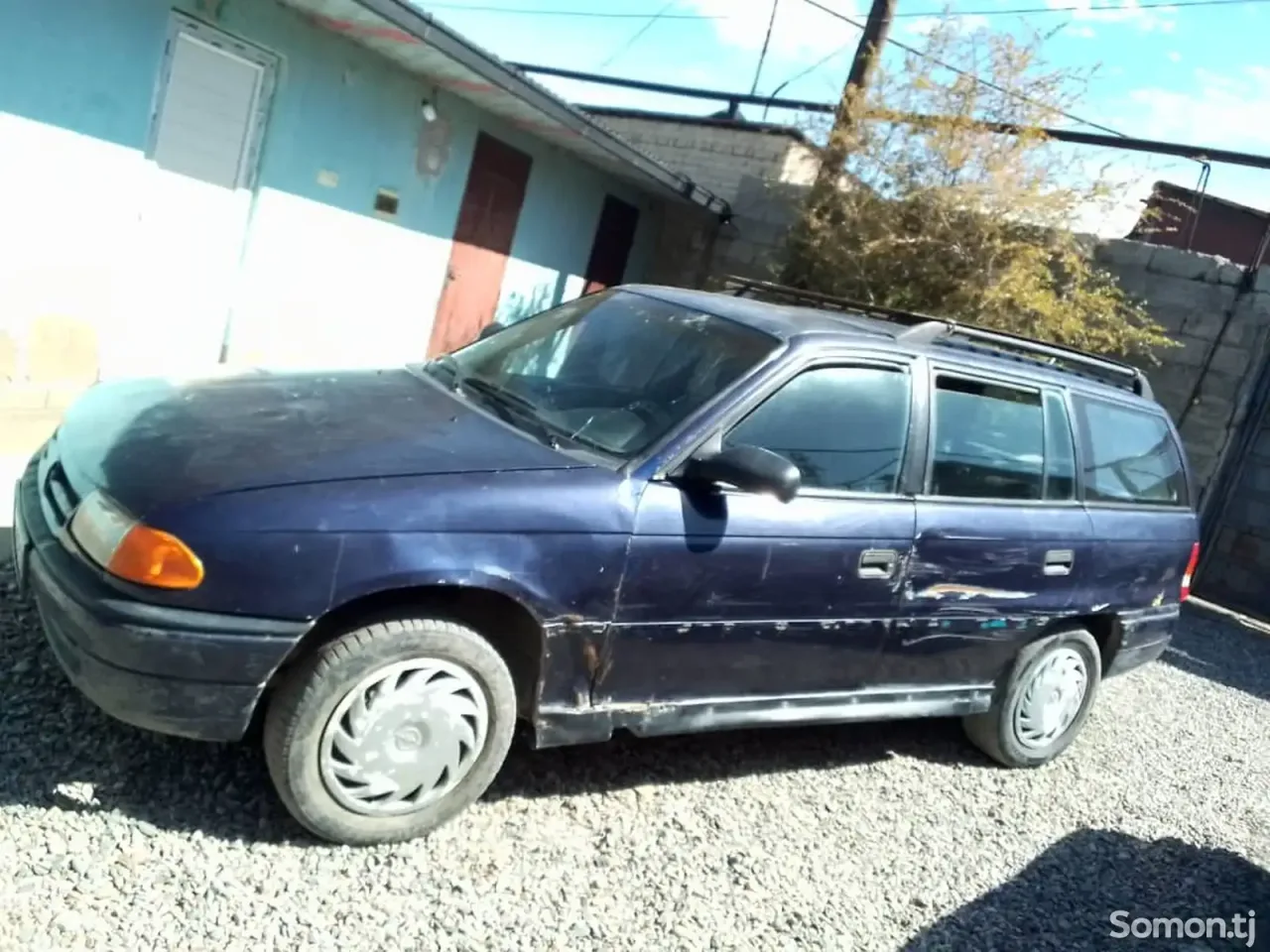 Opel Astra F 1993 · 1.6 MT