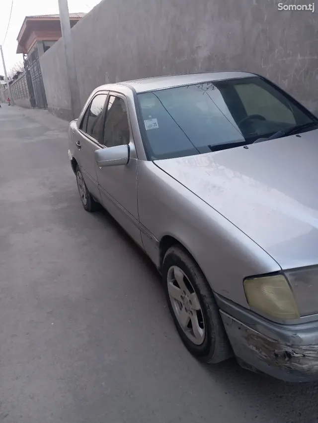 Mercedes-Benz C class 1993 · 1.8 MT