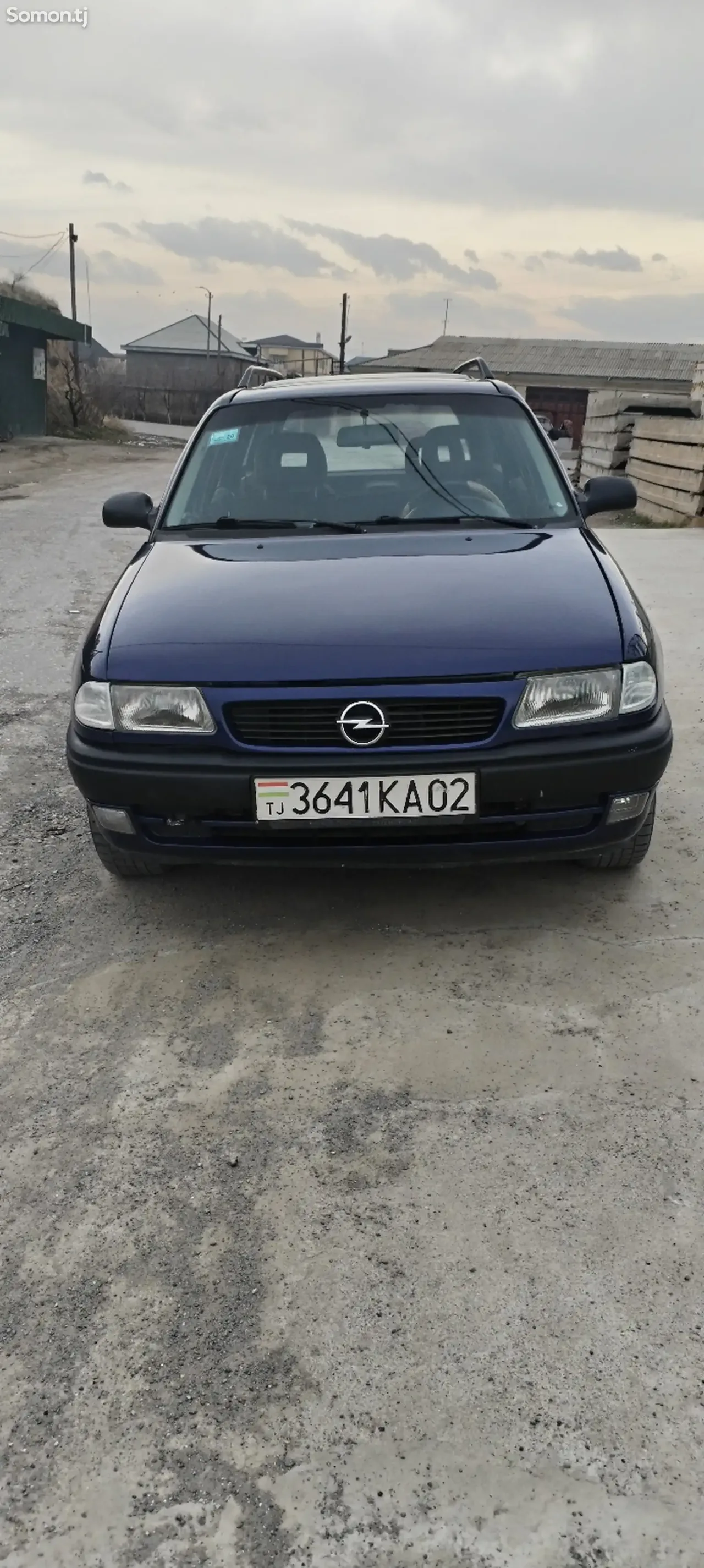 Opel Astra F 1995 · 1.6 MT