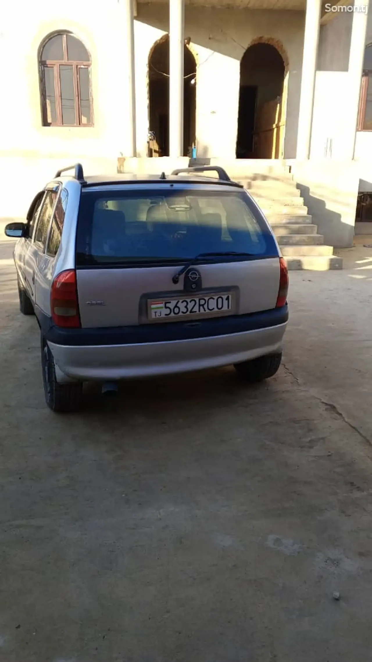 Opel Corsa 1998 · 1.6 AT