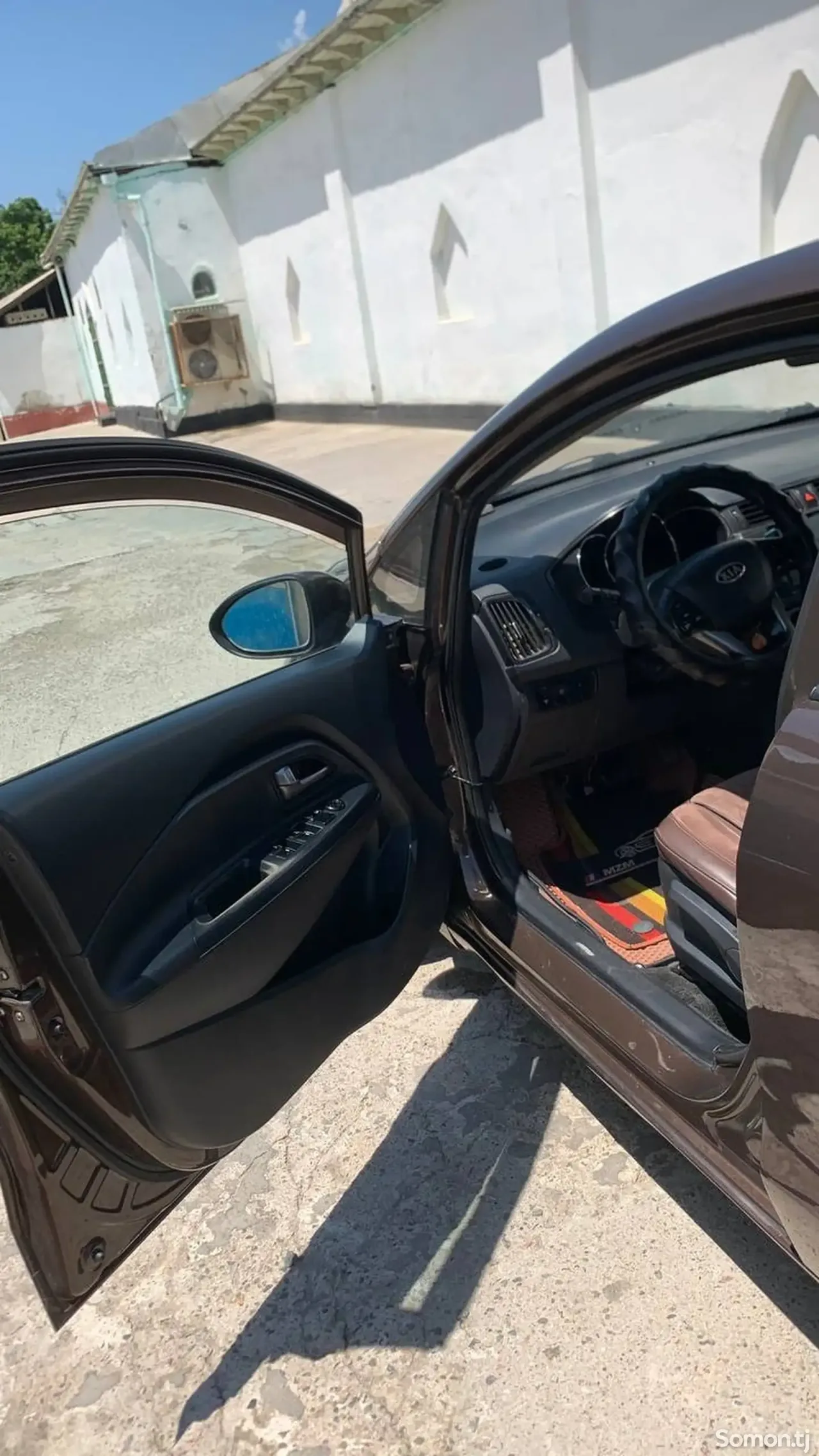 Kia Rio 2012 · 1.4 AT