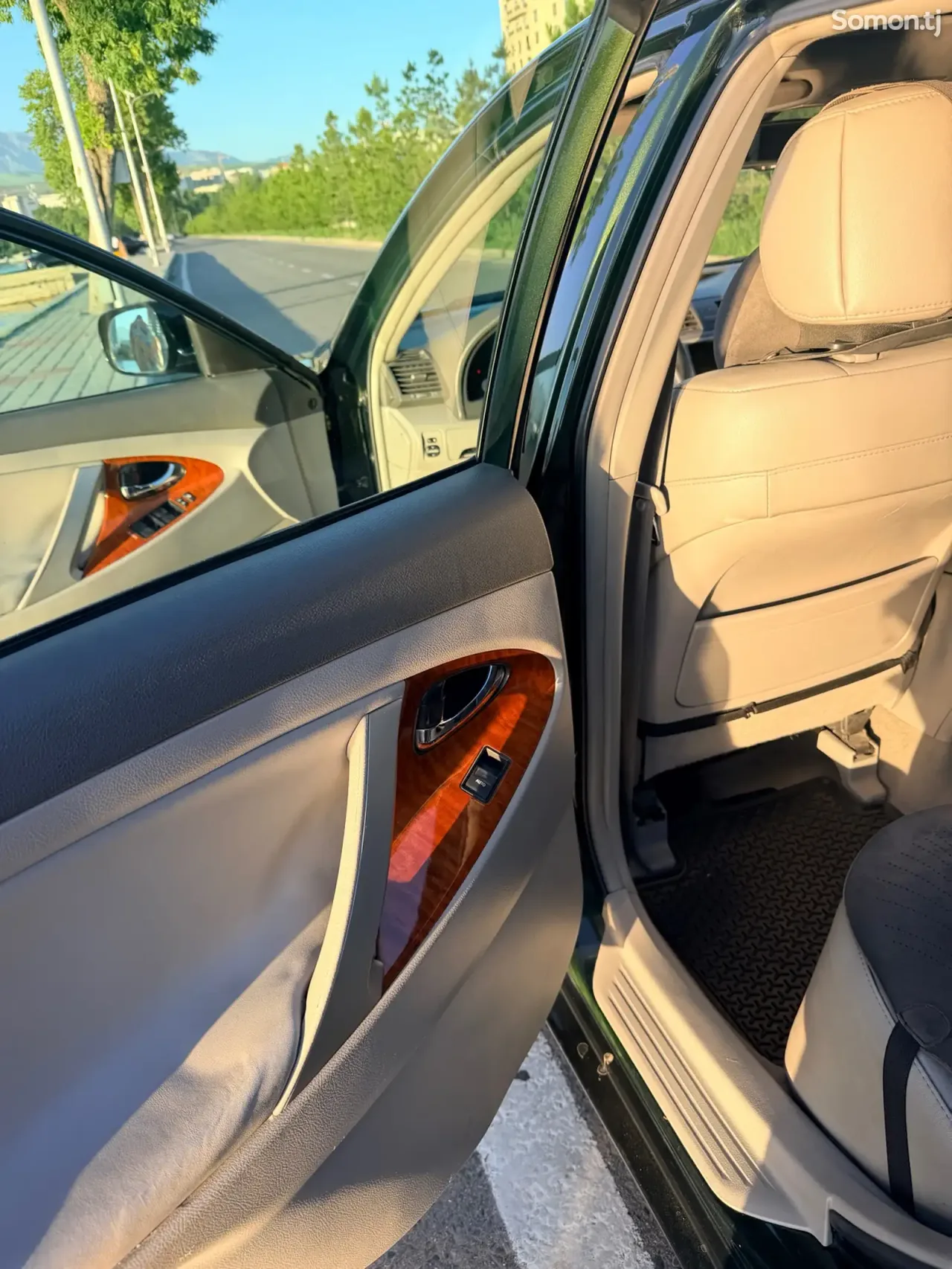 Toyota Camry 2011 · 2.5 AT