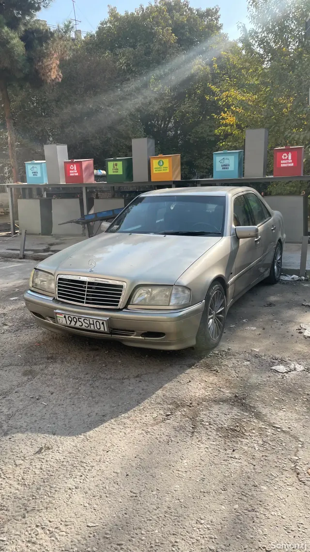 Mercedes-Benz C class 1995 · 2.0 AT