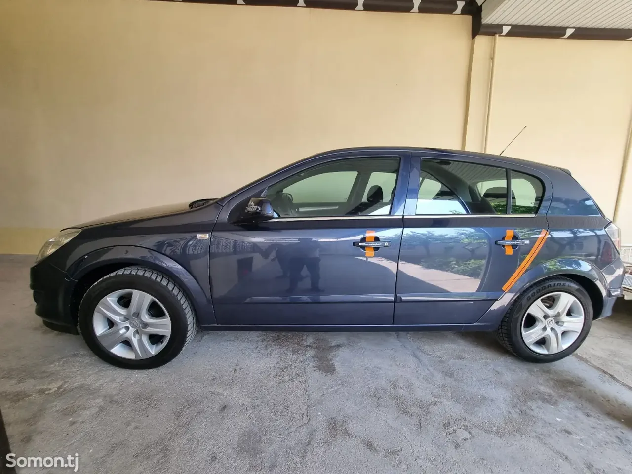 Opel Astra H 2007 · 1.6 MT
