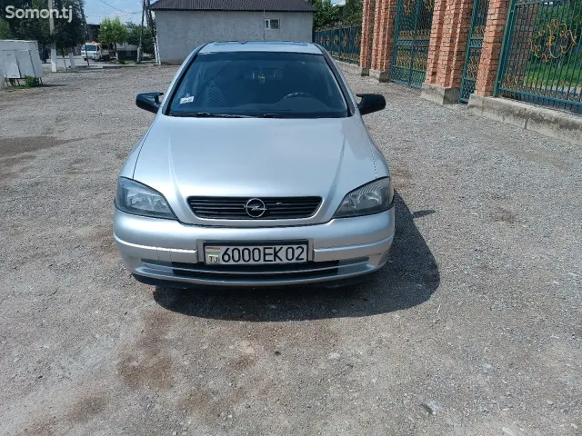 Opel Astra G 1998 · 1.6 MT