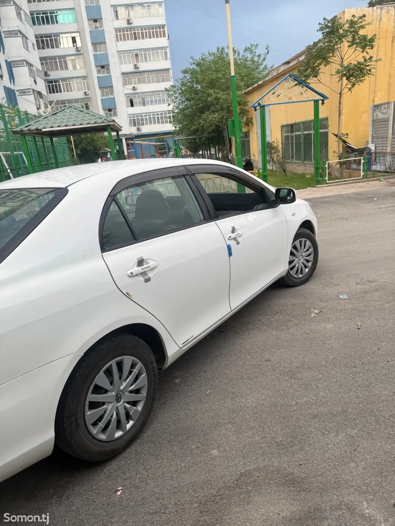 Toyota Axio 2008 · 1.5 AT