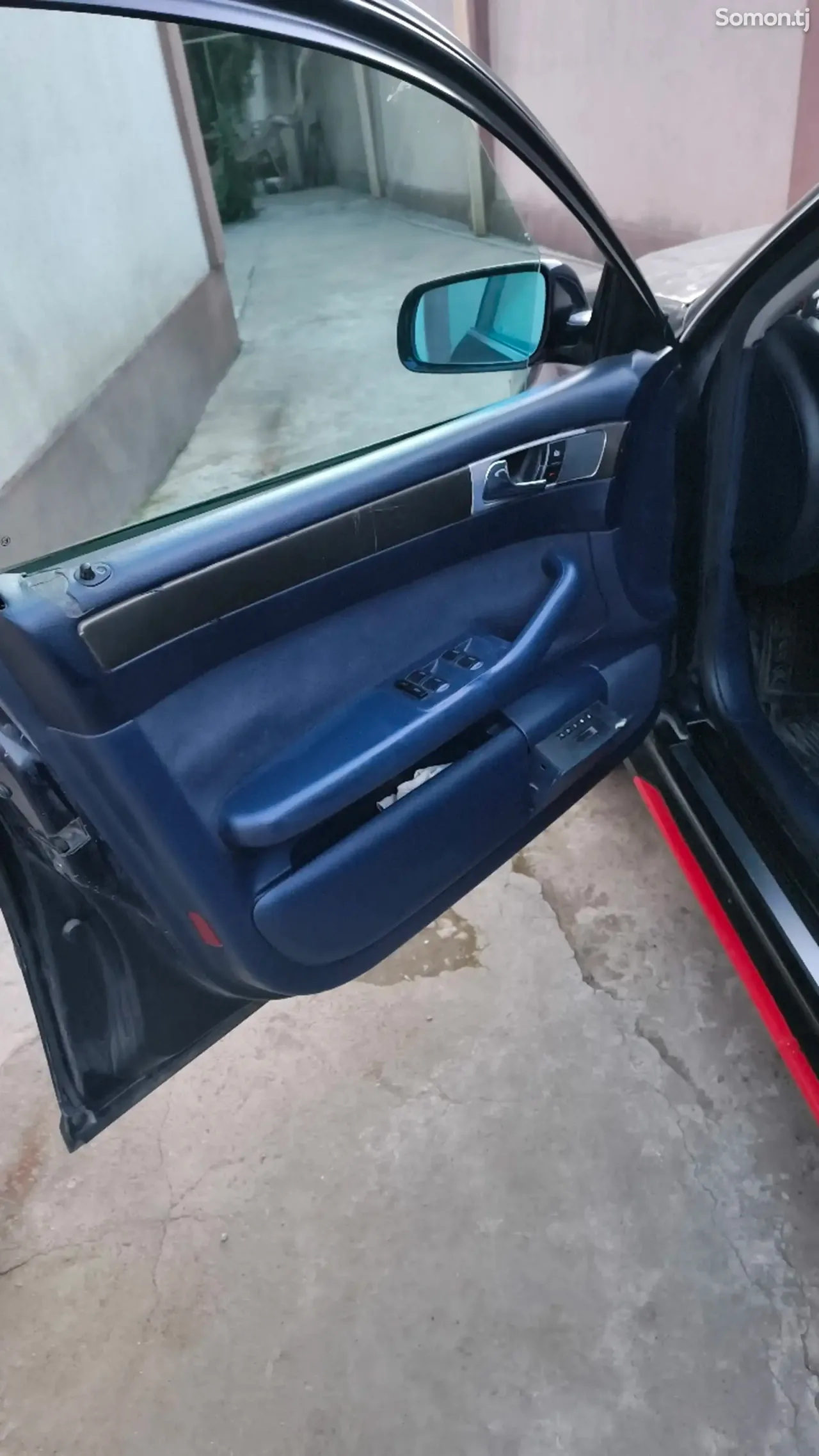Audi A6 1998 · 2.4 AT
